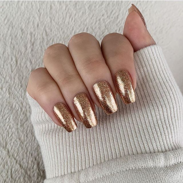 Gold New Years nails