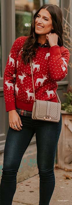 Stylish Christmas Sweater jeans party look