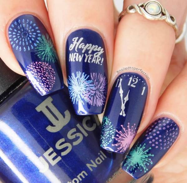 beautiful New years nails design ideas