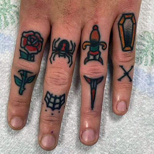 40 Coolest Finger Tattoos Ideas For Men 43