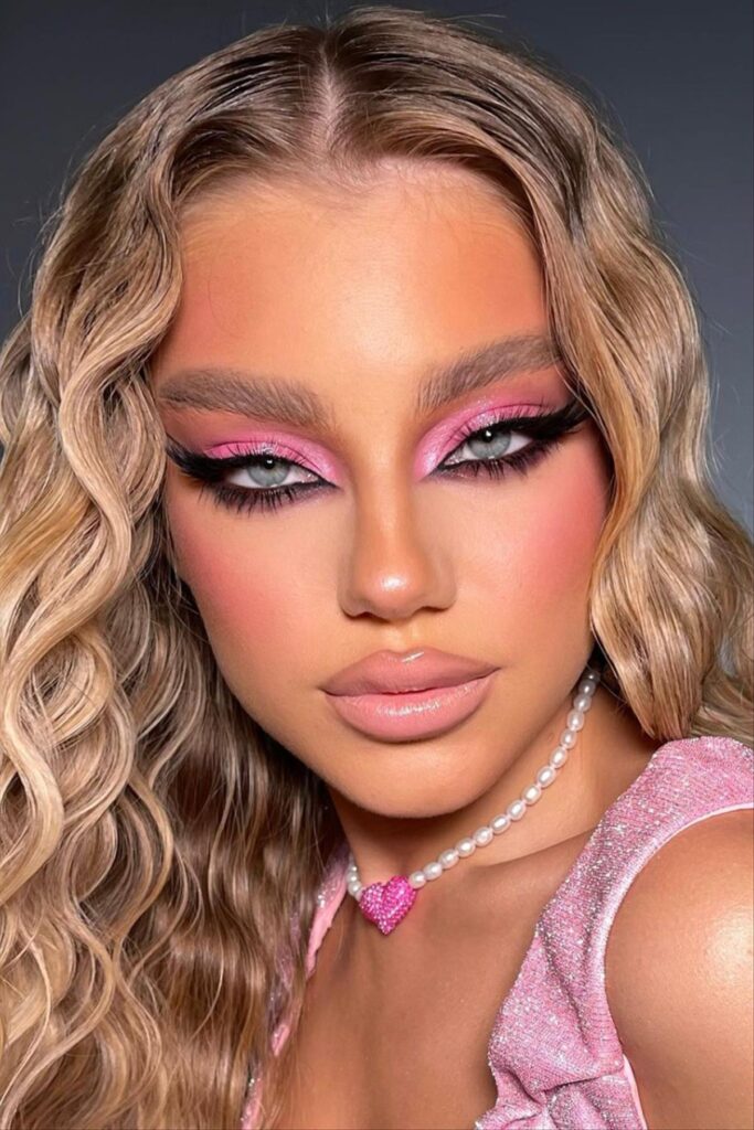 Cute Valentines day makeup looks to rock in 2023 14