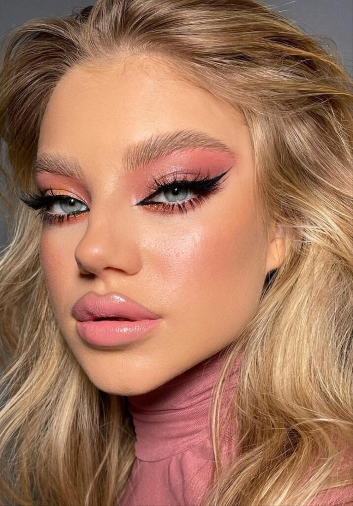 Cute Valentines day makeup looks to rock in 2023 19