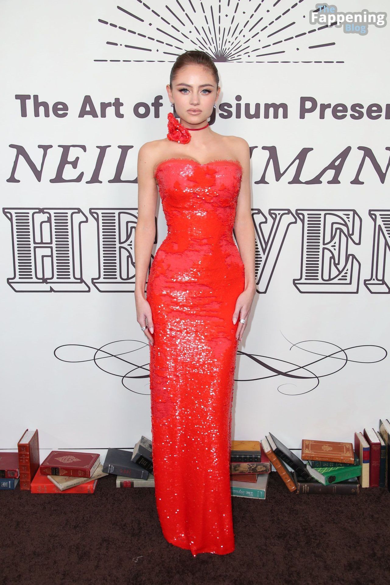 Leni Klum Sexy in a Red Dress 001